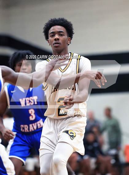 Thumbnail 1 in West Craven @ Havelock (Toyota of New Bern Craven County Holiday Hoops Tournament) photogallery.