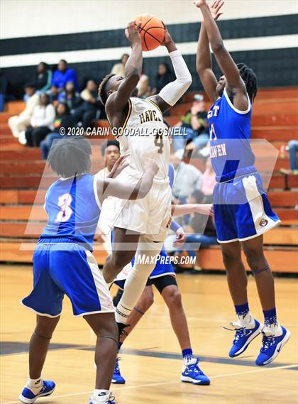 Thumbnail 3 in West Craven @ Havelock (Toyota of New Bern Craven County Holiday Hoops Tournament) photogallery.