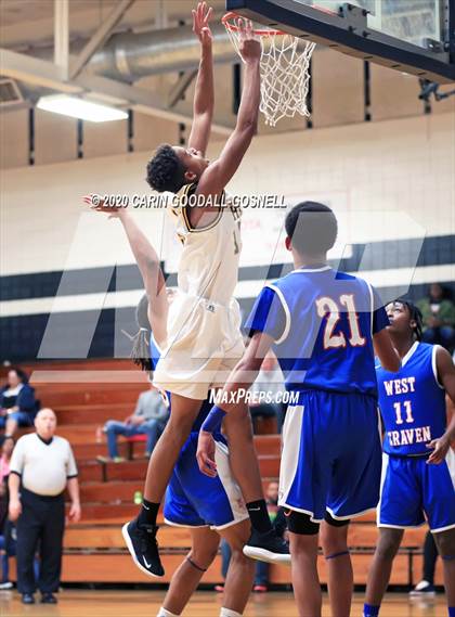 Thumbnail 2 in West Craven @ Havelock (Toyota of New Bern Craven County Holiday Hoops Tournament) photogallery.