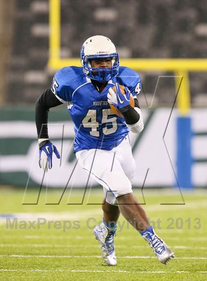 Thumbnail 3 in Ridgewood vs. Montclair (NJSIAA North 1 Group 5 Final) photogallery.