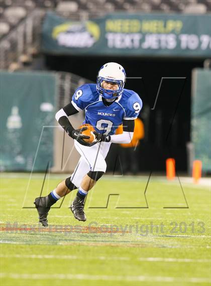 Thumbnail 2 in Ridgewood vs. Montclair (NJSIAA North 1 Group 5 Final) photogallery.