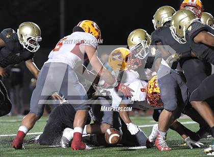Thumbnail 2 in Mission Viejo vs. Long Beach Poly photogallery.