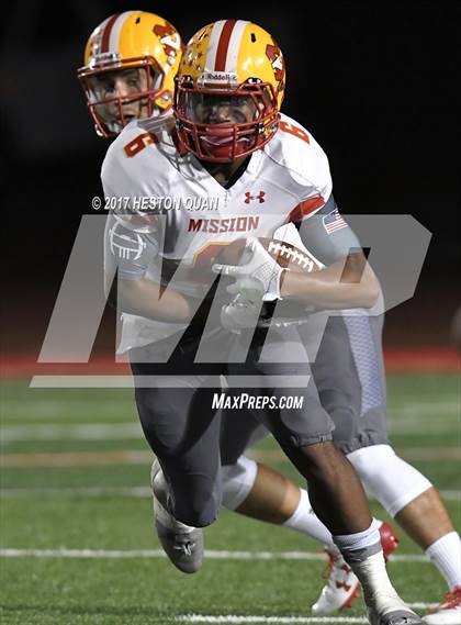 Thumbnail 1 in Mission Viejo vs. Long Beach Poly photogallery.