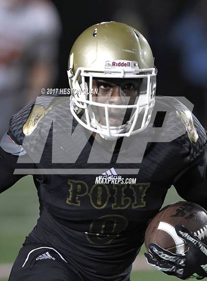 Thumbnail 1 in Mission Viejo vs. Long Beach Poly photogallery.
