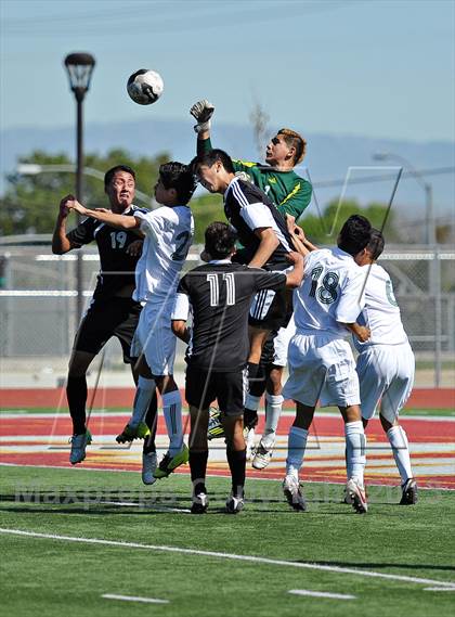 Thumbnail 1 in Saddleback vs. San Jacinto (CIF SS D5 Final) photogallery.