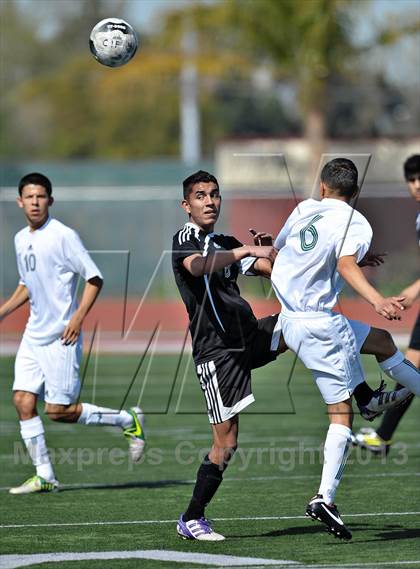 Thumbnail 3 in Saddleback vs. San Jacinto (CIF SS D5 Final) photogallery.