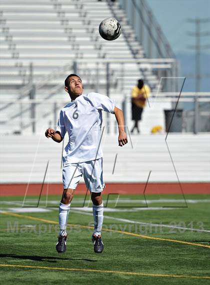 Thumbnail 3 in Saddleback vs. San Jacinto (CIF SS D5 Final) photogallery.