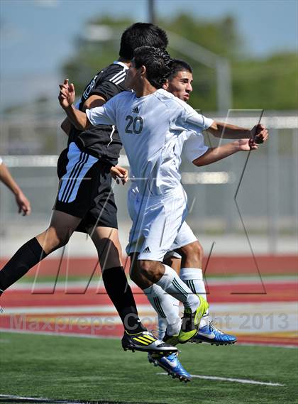 Thumbnail 1 in Saddleback vs. San Jacinto (CIF SS D5 Final) photogallery.