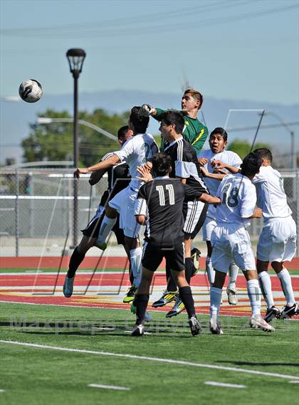 Thumbnail 2 in Saddleback vs. San Jacinto (CIF SS D5 Final) photogallery.