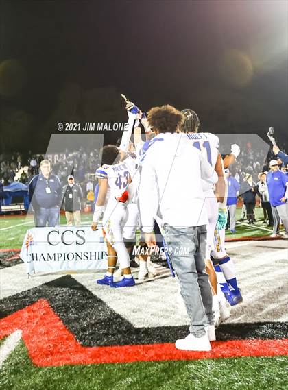 Thumbnail 1 in Saint Francis vs. Serra (CIFCCS D1 Final) photogallery.