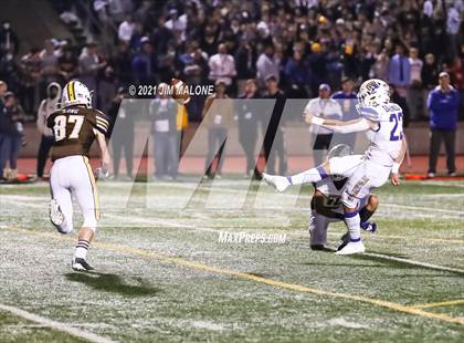 Thumbnail 1 in Saint Francis vs. Serra (CIFCCS D1 Final) photogallery.