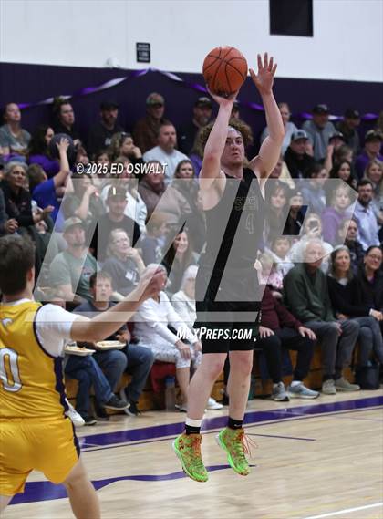 Thumbnail 3 in St. Patrick-St. Vincent @ Middletown (CIF NCS D4 Semifinal) photogallery.