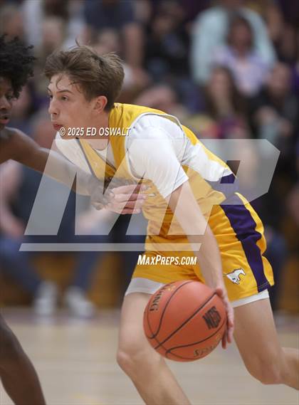 Thumbnail 3 in St. Patrick-St. Vincent @ Middletown (CIF NCS D4 Semifinal) photogallery.