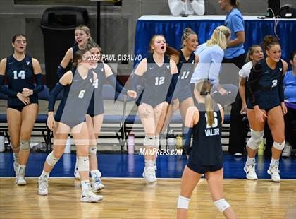 Thumbnail 3 in Fossil Ridge vs. Valor Christian (CHSAA 5A Semi-Final) photogallery.