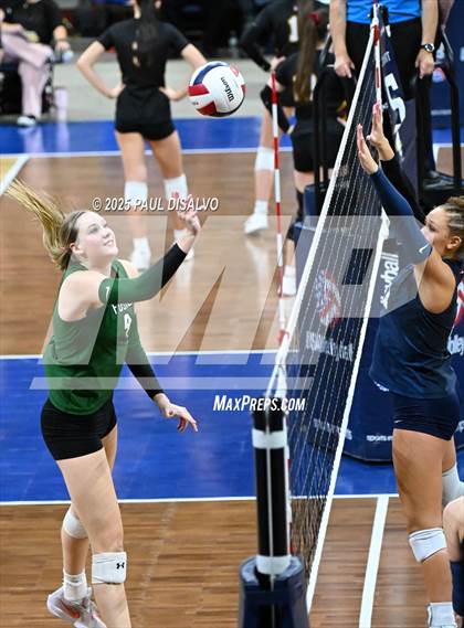 Thumbnail 2 in Fossil Ridge vs. Valor Christian (CHSAA 5A Semi-Final) photogallery.