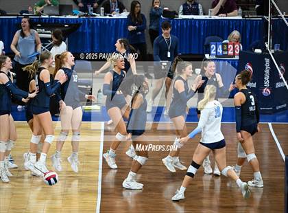Thumbnail 2 in Fossil Ridge vs. Valor Christian (CHSAA 5A Semi-Final) photogallery.