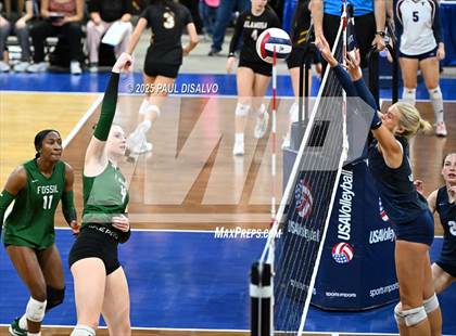 Thumbnail 1 in Fossil Ridge vs. Valor Christian (CHSAA 5A Semi-Final) photogallery.