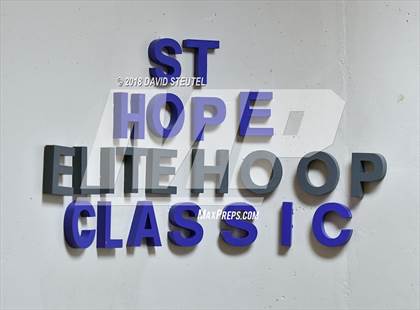 Thumbnail 2 in Bradshaw Christian vs. Sacramento (St. Hope Elite Classic) photogallery.