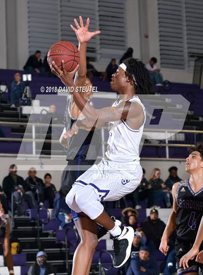 Thumbnail 1 in Bradshaw Christian vs. Sacramento (St. Hope Elite Classic) photogallery.