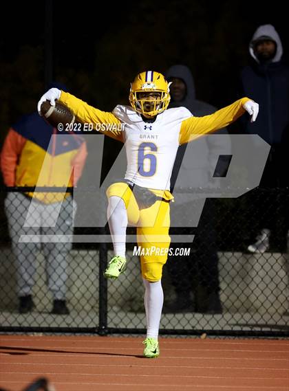 Thumbnail 3 in Grant @ El Cerrito (CIF Division III-AA NorCal Championship) photogallery.