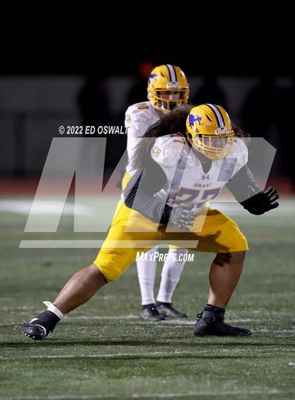 Thumbnail 2 in Grant @ El Cerrito (CIF Division III-AA NorCal Championship) photogallery.