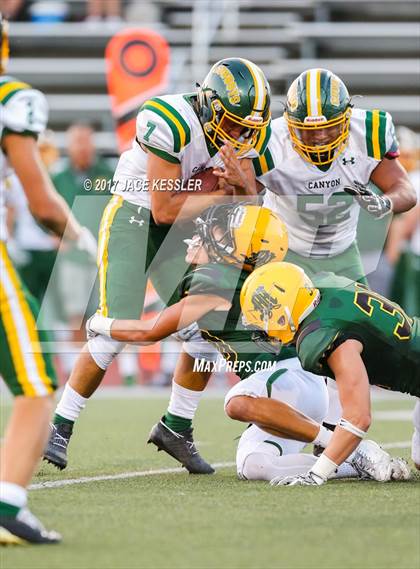 Thumbnail 3 in Canyon @ Moorpark photogallery.