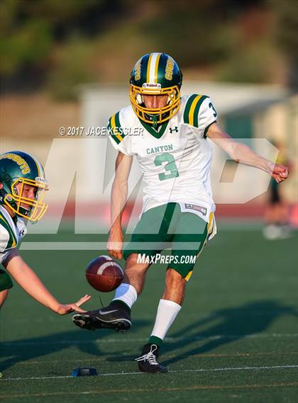Thumbnail 3 in Canyon @ Moorpark photogallery.