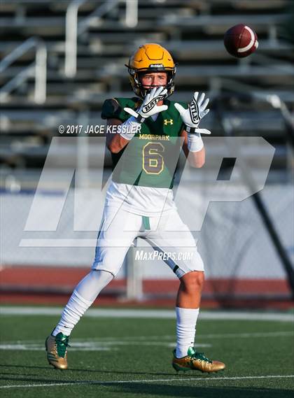 Thumbnail 1 in Canyon @ Moorpark photogallery.