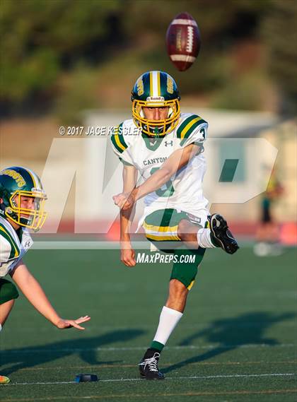 Thumbnail 1 in Canyon @ Moorpark photogallery.
