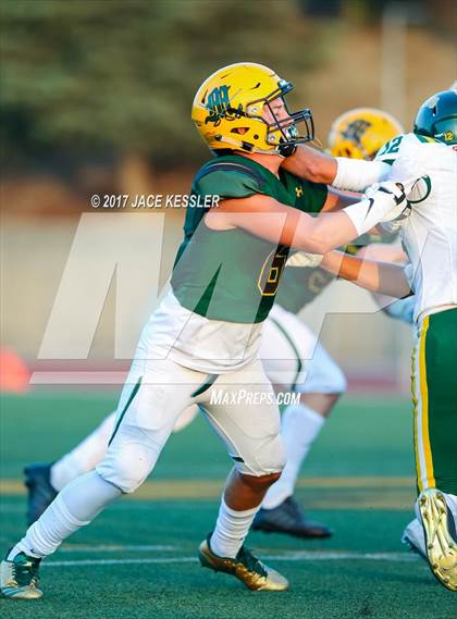 Thumbnail 2 in Canyon @ Moorpark photogallery.