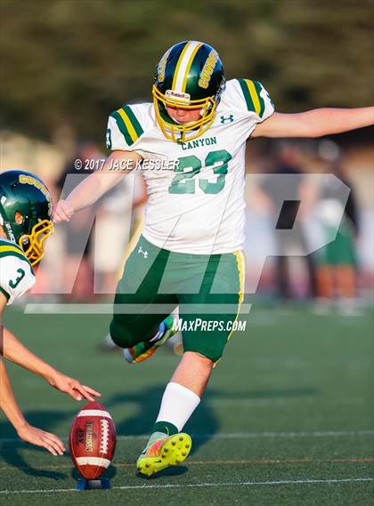 Thumbnail 2 in Canyon @ Moorpark photogallery.
