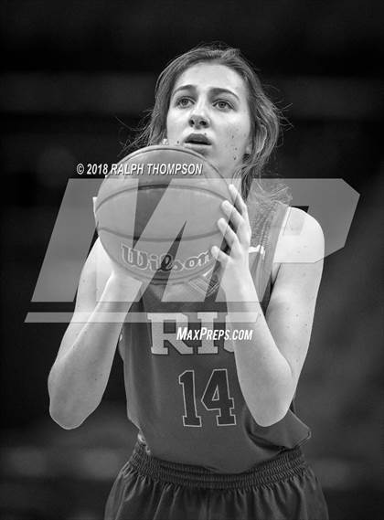 Thumbnail 2 in Rio Americano vs. Elk Grove (@ Golden 1) photogallery.