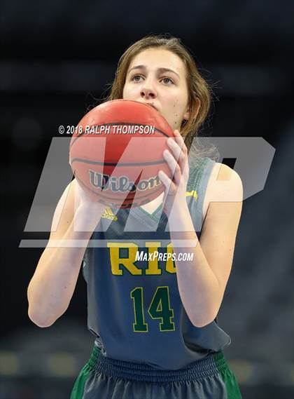 Thumbnail 3 in Rio Americano vs. Elk Grove (@ Golden 1) photogallery.