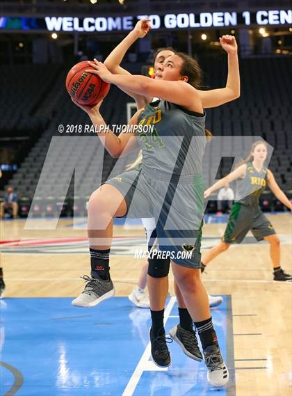 Thumbnail 3 in Rio Americano vs. Elk Grove (@ Golden 1) photogallery.