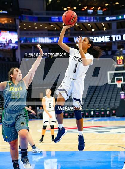 Thumbnail 1 in Rio Americano vs. Elk Grove (@ Golden 1) photogallery.