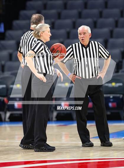 Thumbnail 1 in Rio Americano vs. Elk Grove (@ Golden 1) photogallery.