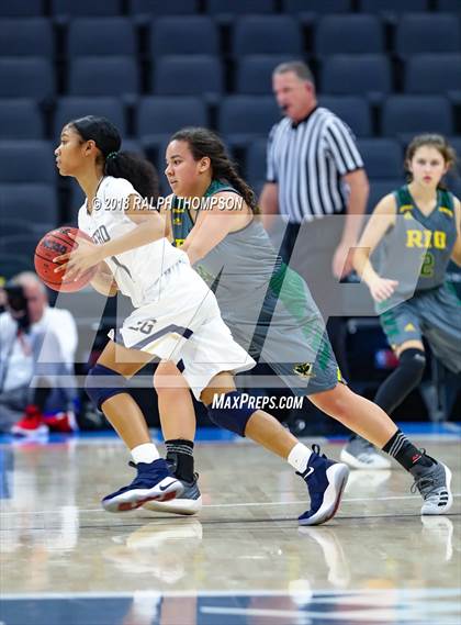 Thumbnail 2 in Rio Americano vs. Elk Grove (@ Golden 1) photogallery.