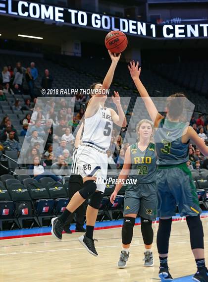 Thumbnail 2 in Rio Americano vs. Elk Grove (@ Golden 1) photogallery.