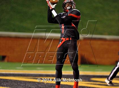 Thumbnail 1 in New Bern vs. Charlotte Catholic (NCHSAA Class 4A Final) photogallery.