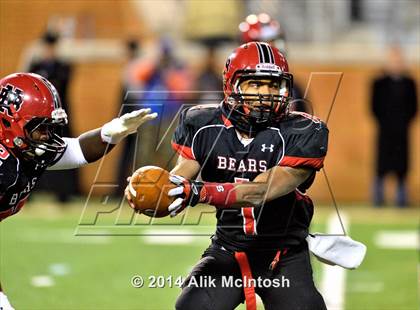 Thumbnail 3 in New Bern vs. Charlotte Catholic (NCHSAA Class 4A Final) photogallery.
