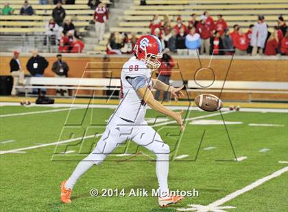 Thumbnail 3 in New Bern vs. Charlotte Catholic (NCHSAA Class 4A Final) photogallery.