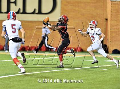 Thumbnail 3 in New Bern vs. Charlotte Catholic (NCHSAA Class 4A Final) photogallery.
