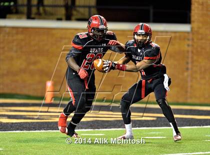 Thumbnail 1 in New Bern vs. Charlotte Catholic (NCHSAA Class 4A Final) photogallery.