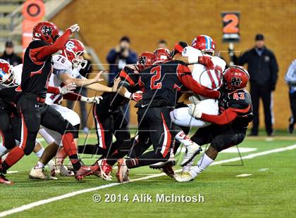 Thumbnail 2 in New Bern vs. Charlotte Catholic (NCHSAA Class 4A Final) photogallery.