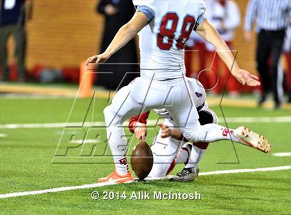 Thumbnail 3 in New Bern vs. Charlotte Catholic (NCHSAA Class 4A Final) photogallery.