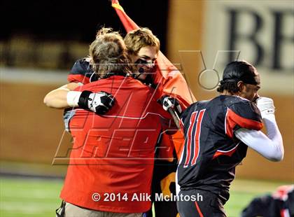 Thumbnail 2 in New Bern vs. Charlotte Catholic (NCHSAA Class 4A Final) photogallery.