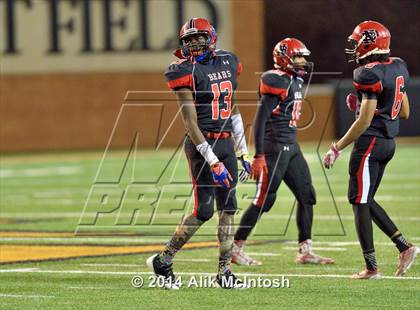 Thumbnail 3 in New Bern vs. Charlotte Catholic (NCHSAA Class 4A Final) photogallery.