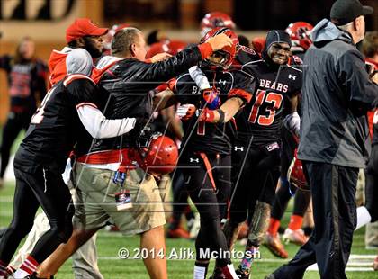 Thumbnail 1 in New Bern vs. Charlotte Catholic (NCHSAA Class 4A Final) photogallery.