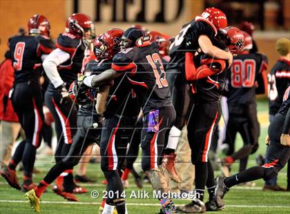 Thumbnail 3 in New Bern vs. Charlotte Catholic (NCHSAA Class 4A Final) photogallery.