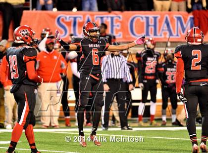 Thumbnail 2 in New Bern vs. Charlotte Catholic (NCHSAA Class 4A Final) photogallery.